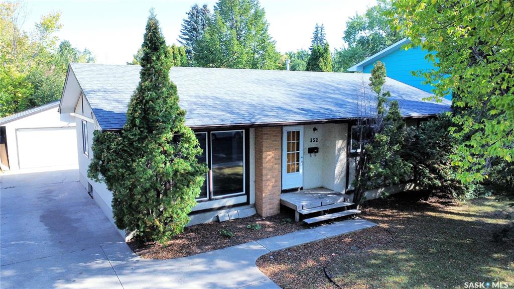 352 Carleton Drive, SK042020, Saskatchewan,