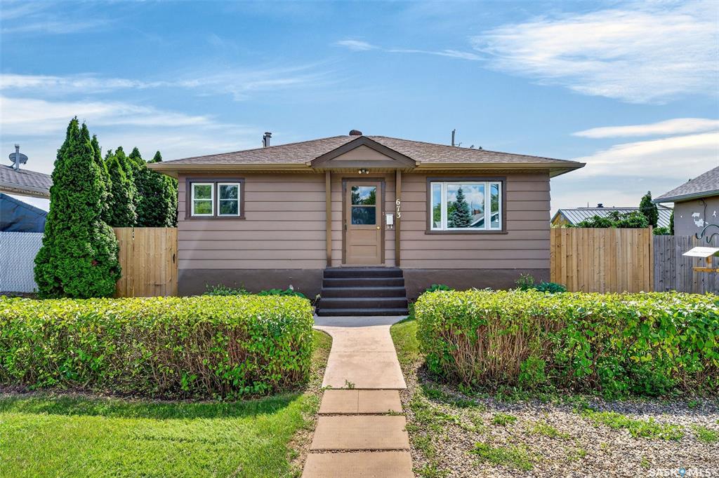Main View of 673 8th Street E, East Flat, Prince Albert, Saskatchewan, S6V 0W8
