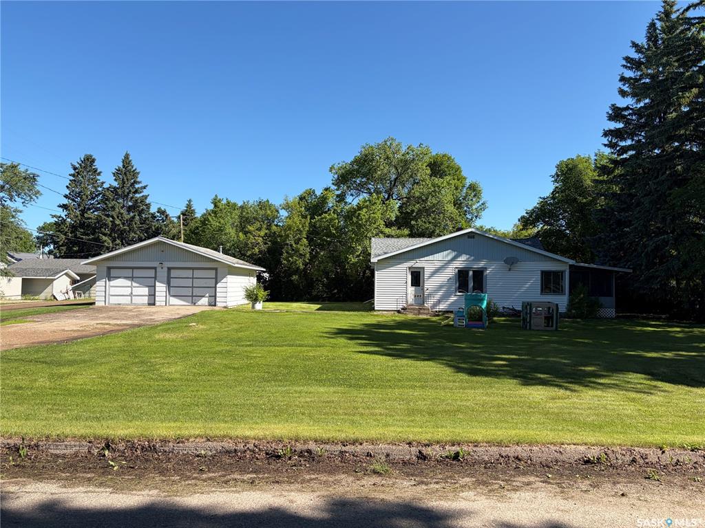 305 1st Street Nw, SK042095, Saskatchewan,
