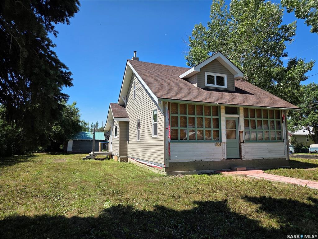 304 1st Avenue, SK042110, Saskatchewan,