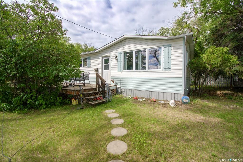 MLS® listing #SK042177 for sale located at 219 Nicoll Avenue
