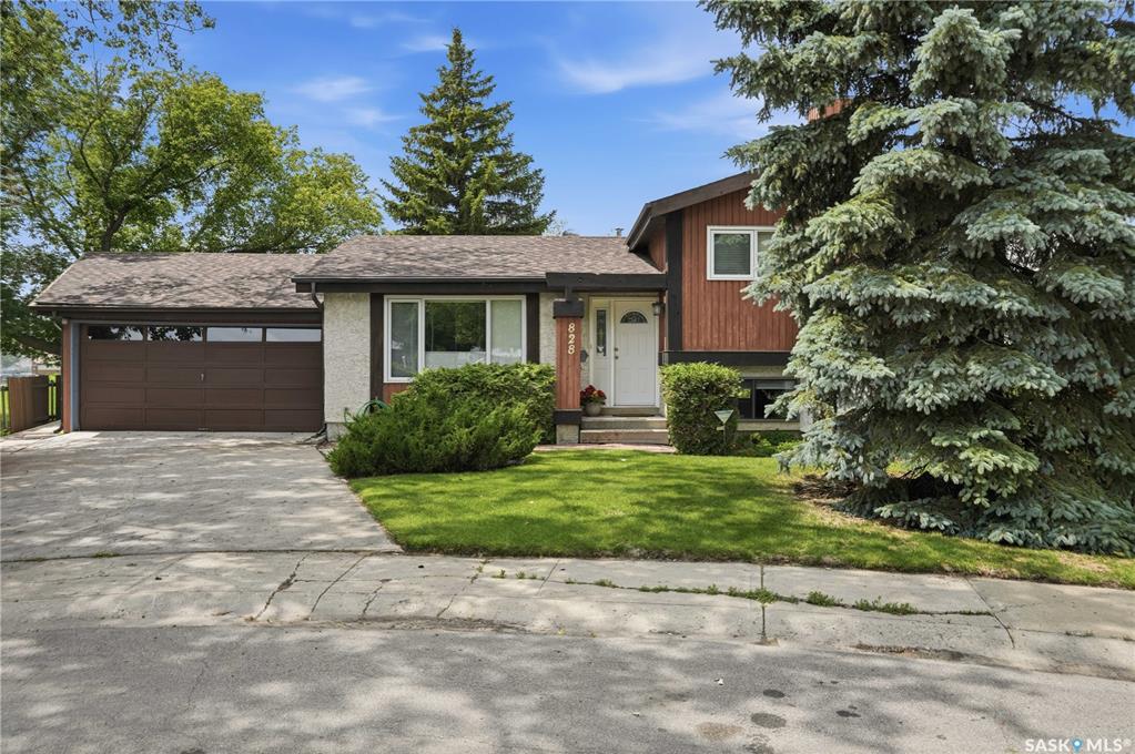 828 Seymour Crescent N, SK042235, Saskatchewan,