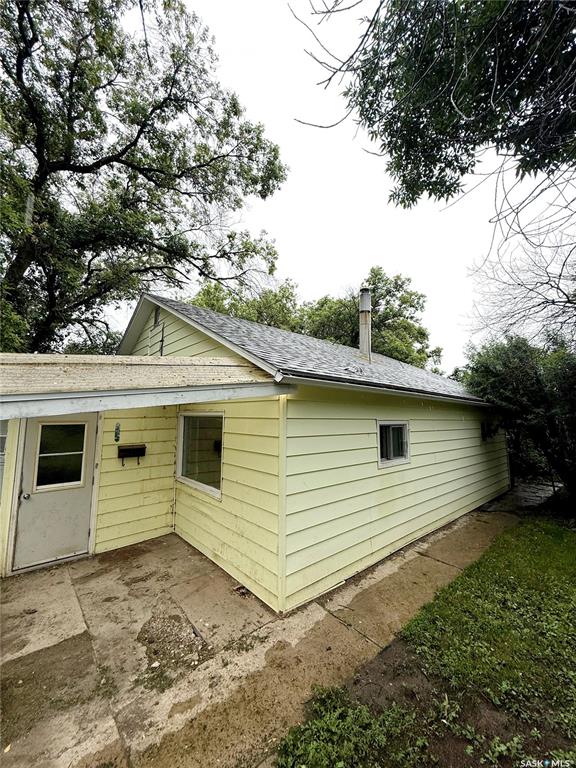 Third View of 172 4th Street E, Shaunavon, Saskatchewan, S0N 2M0
