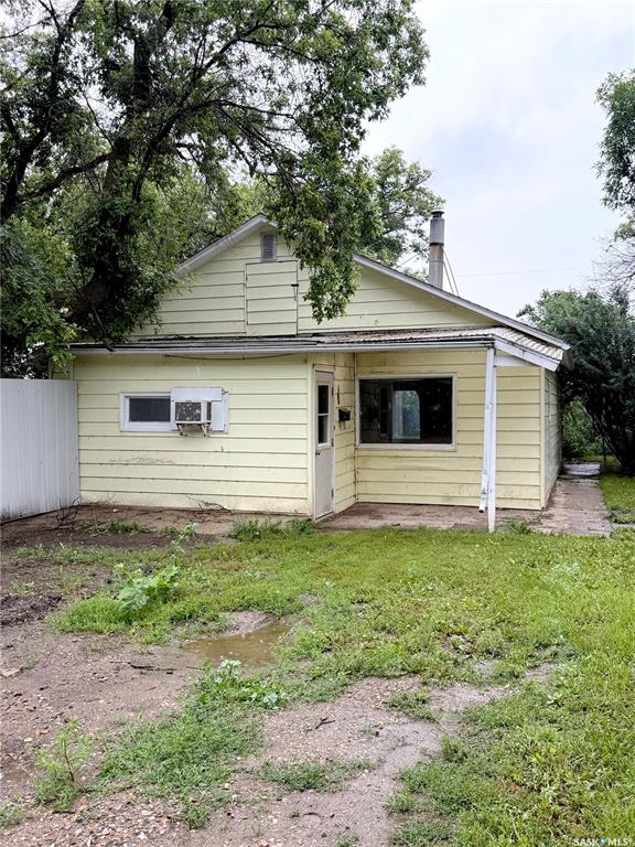 Fourth View of 172 4th Street E, Shaunavon, Saskatchewan, S0N 2M0