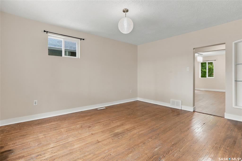 Fourth View of 1016 K Avenue N, Hudson Bay Park, Saskatoon, Saskatchewan, S7L 2N6