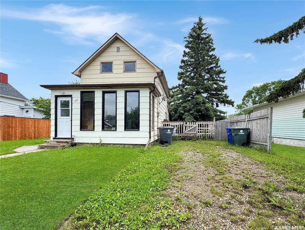 312 2nd Street W, SK042310, Saskatchewan,