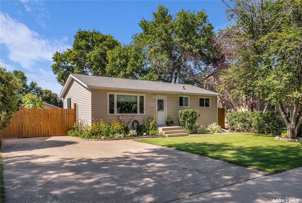 Second View of 1037 Matheson Drive, Massey Place, Saskatoon, Saskatchewan, S7L 3Y9