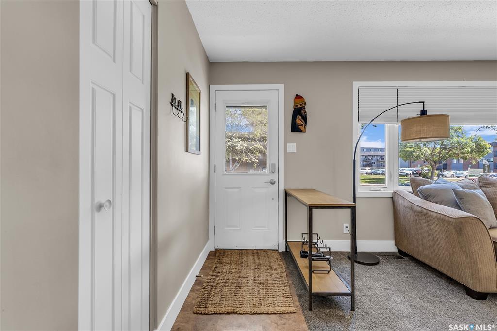 Third View of 1037 Matheson Drive, Massey Place, Saskatoon, Saskatchewan, S7L 3Y9