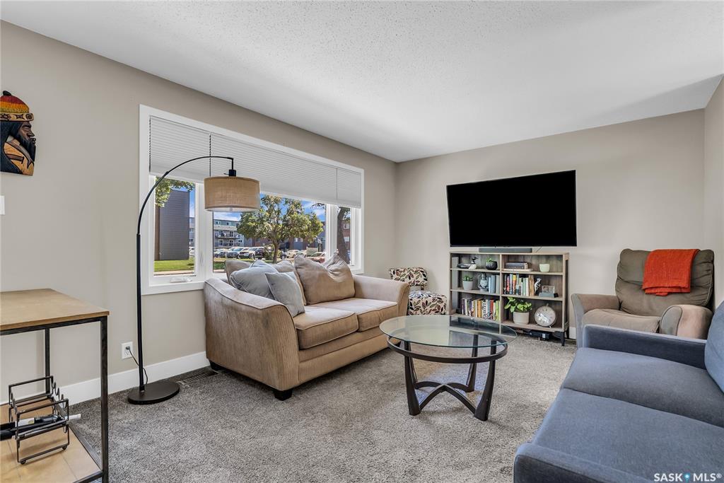 Fifth View of 1037 Matheson Drive, Massey Place, Saskatoon, Saskatchewan, S7L 3Y9