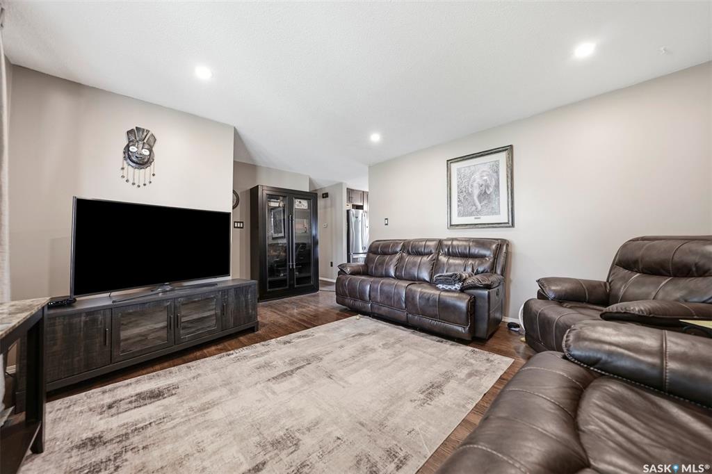 Fifth View of 2145 37th Street W, Westview Heights, Saskatoon, Saskatchewan, S7L 4E6