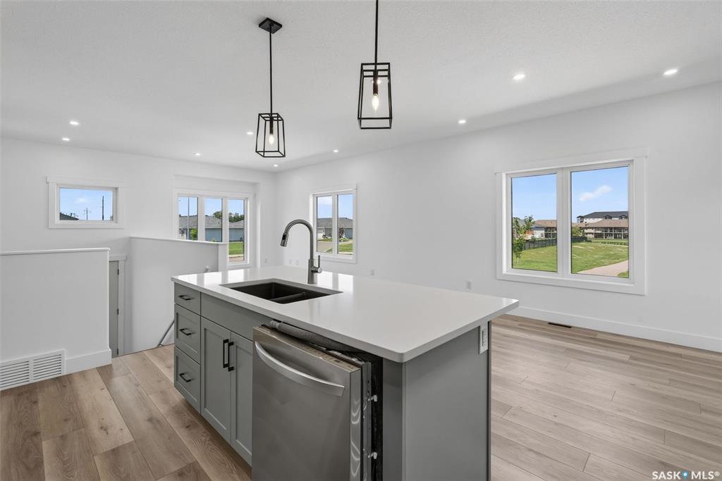 Fifth View of 801 Kerr Cove, South Hill, Prince Albert, Saskatchewan, S6W 0A6