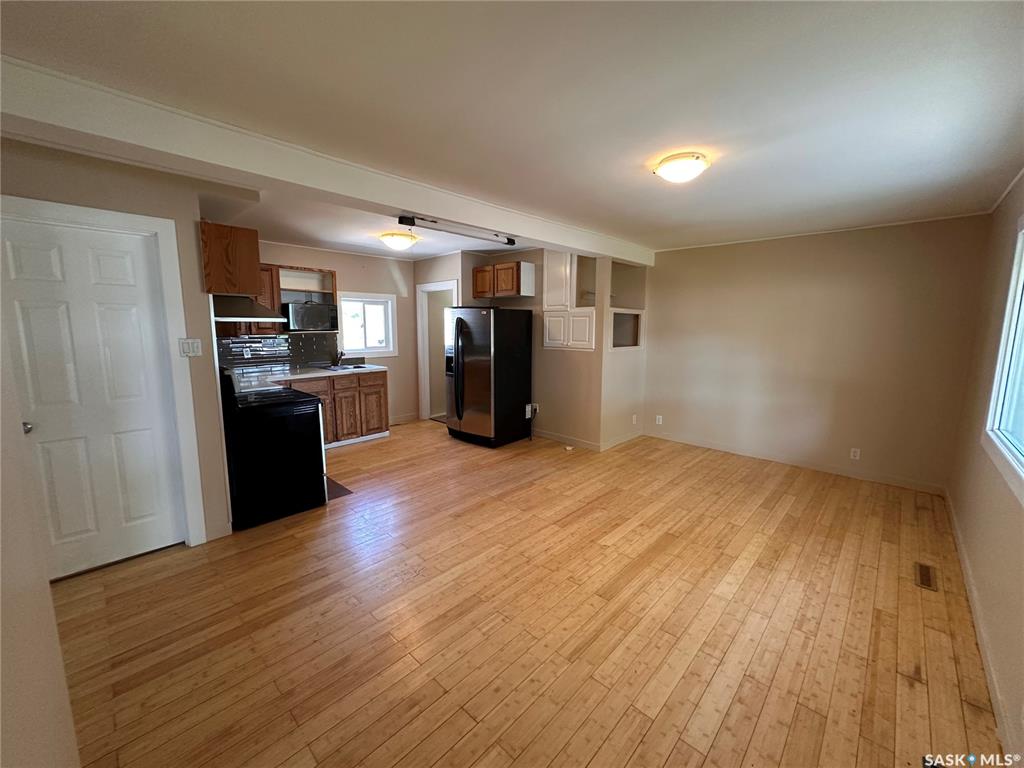 Third View of 1106 10th Avenue E, Glen Elm Park, Regina, Saskatchewan, S4N 0J2