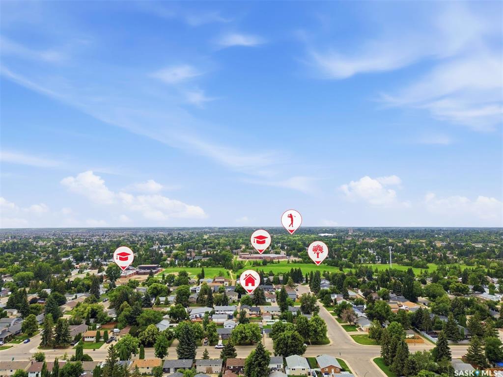 Third View of 210 Laval Crescent, East College Park, Saskatoon, Saskatchewan, S7H 4N7