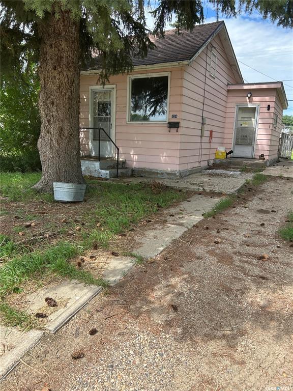 MLS® listing #SK042679 for sale located at 1324 Hochelaga Street W
