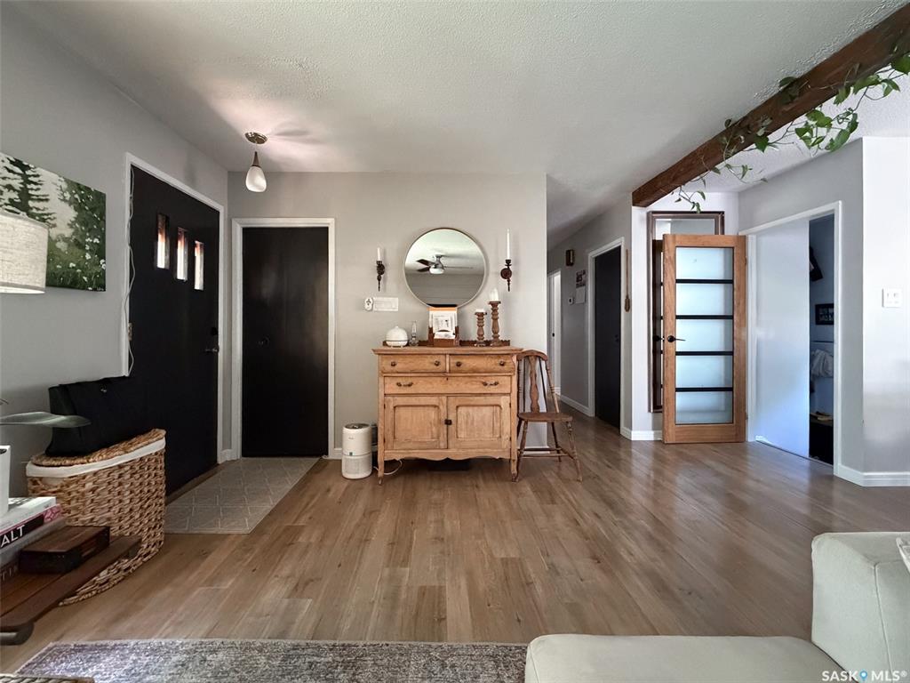 Fifth View of 386 4th Street E, Shaunavon, Saskatchewan, S0N 2M0