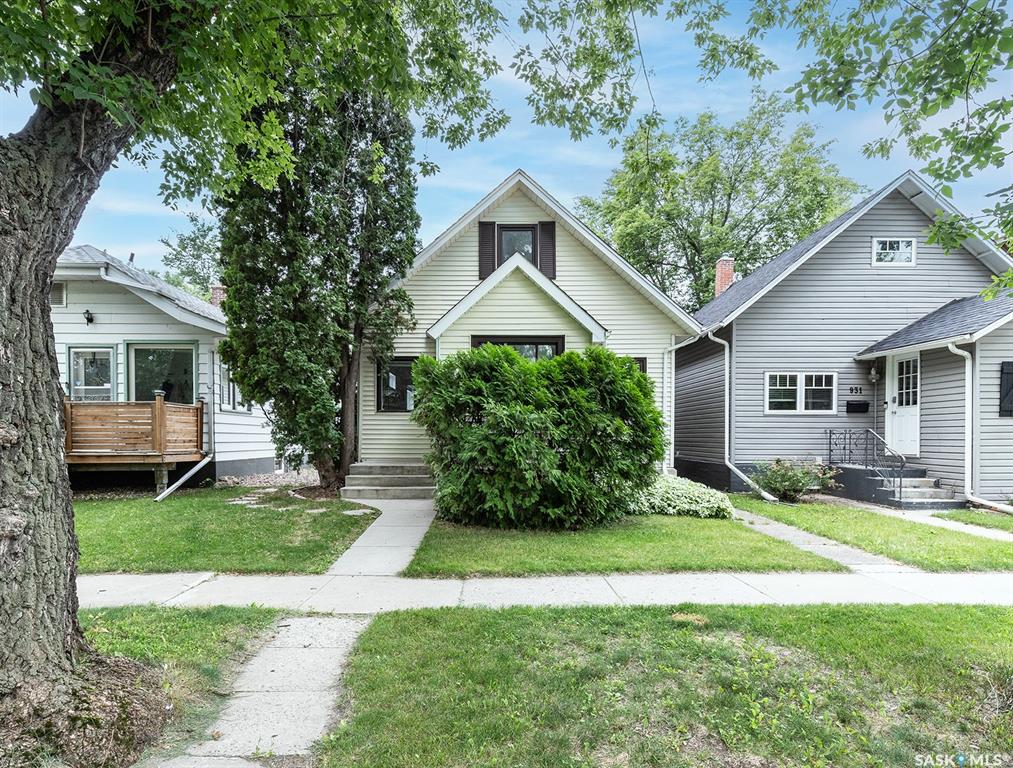 929 9th Avenue N, SK042698, Saskatchewan,