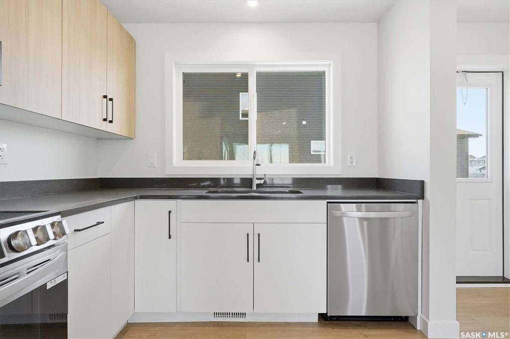 Fourth View of 101 Mirond Road #6, Martensville, Saskatchewan, S0K 2T1