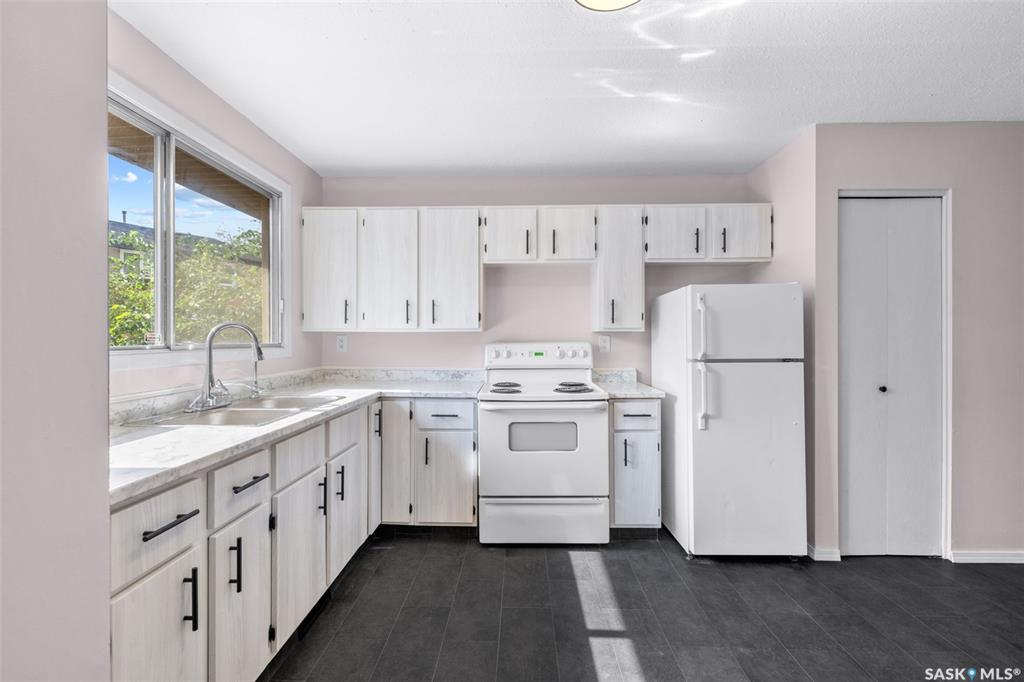 Fourth View of 1342 Brown Street, Glencairn Village, Regina, Saskatchewan, S4N 5M3