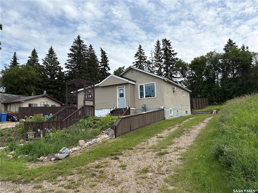 561 18th Street E, SK042817, Saskatchewan,