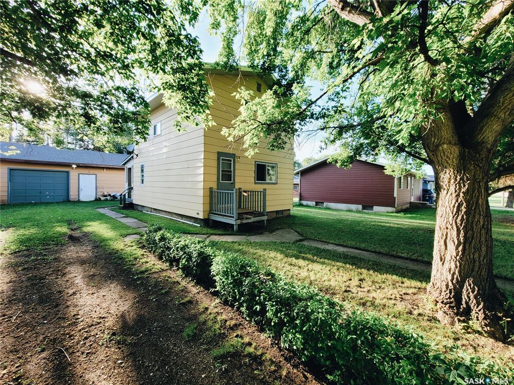 Second View of 420 3rd Street, Duck Lake, Saskatchewan, S0K 1J0
