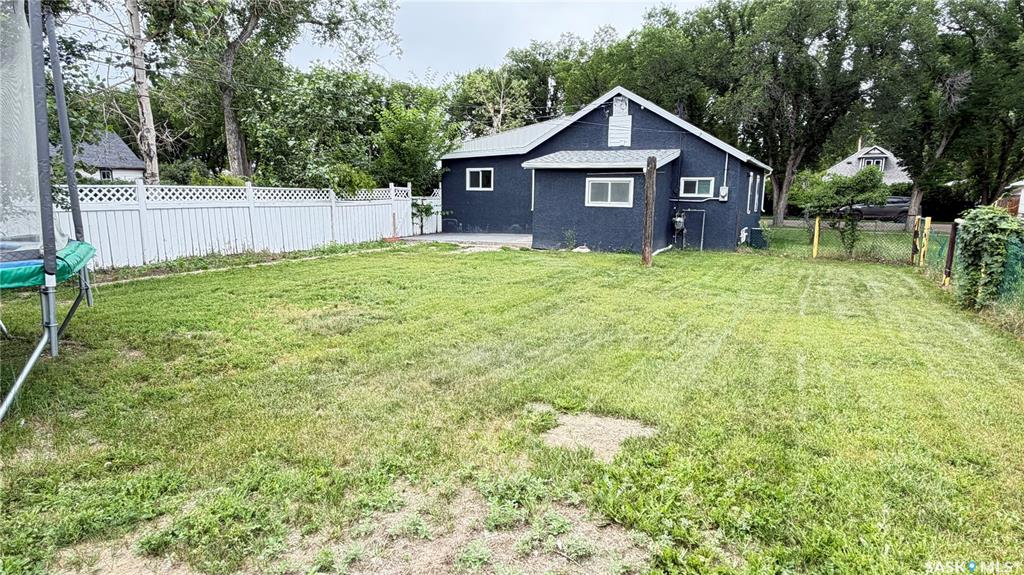 Fifth View of 320 Aspen Street, Maple Creek, Saskatchewan, S0N 1N0