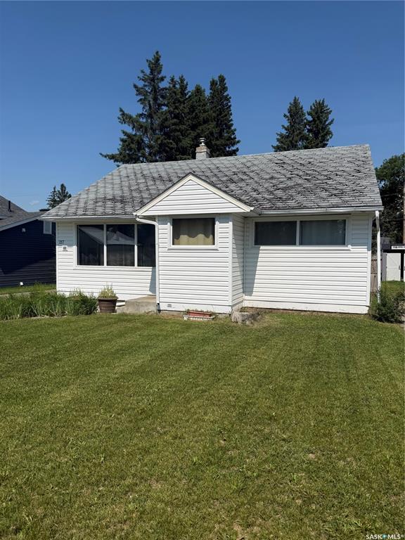 217 3 A Street E, SK042881, Saskatchewan,
