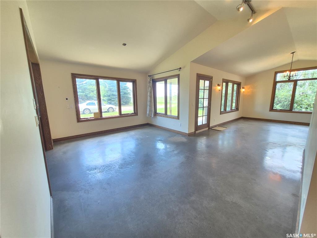 Fourth View of 825 Geisen Street, Radville, Saskatchewan, S0C 2G0