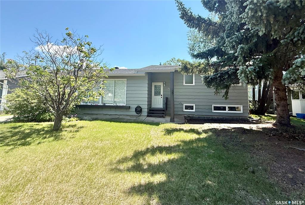 305 2nd Avenue E, SK043001, Saskatchewan,