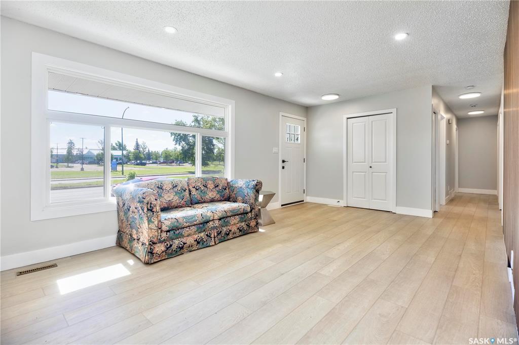 Third View of 1614 Mckercher Drive, Wildwood, Saskatoon, Saskatchewan, S7H 5E1
