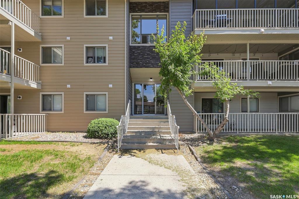 Second View of 1121 1 A Mckercher Drive #301, Wildwood, Saskatoon, Saskatchewan, S7H 5B8