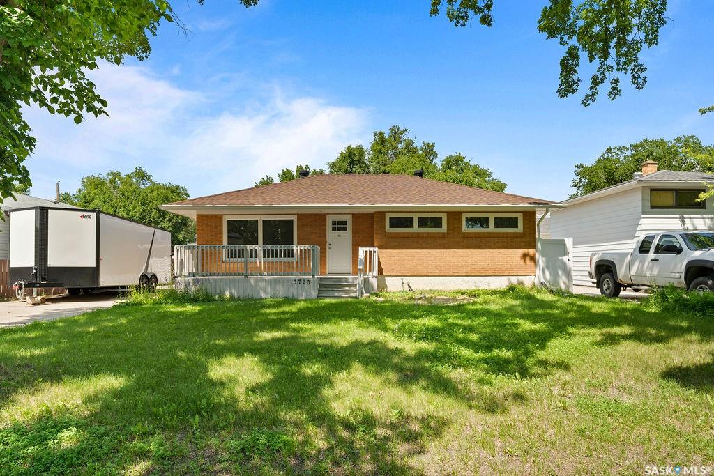 MLS® listing #SK043051 for sale located at 3720 Allen Avenue