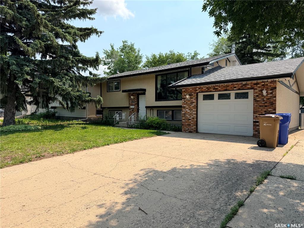 MLS® listing #SK043130 for sale located at 2221 Bedford Avenue E
