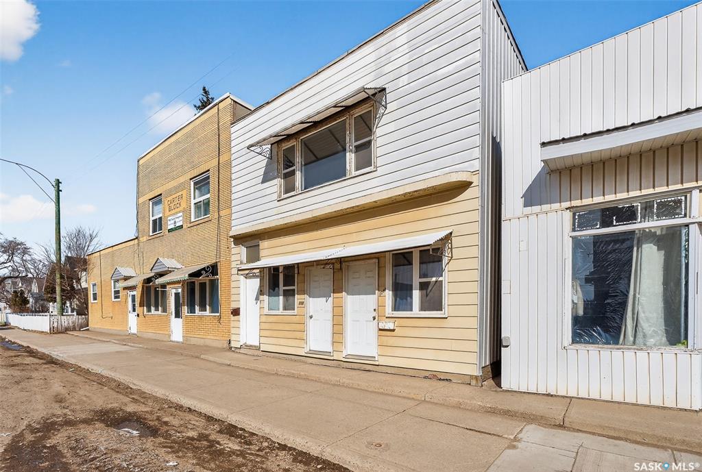 MLS® listing #SK043308 for sale located at 308 312 Fairford Street W