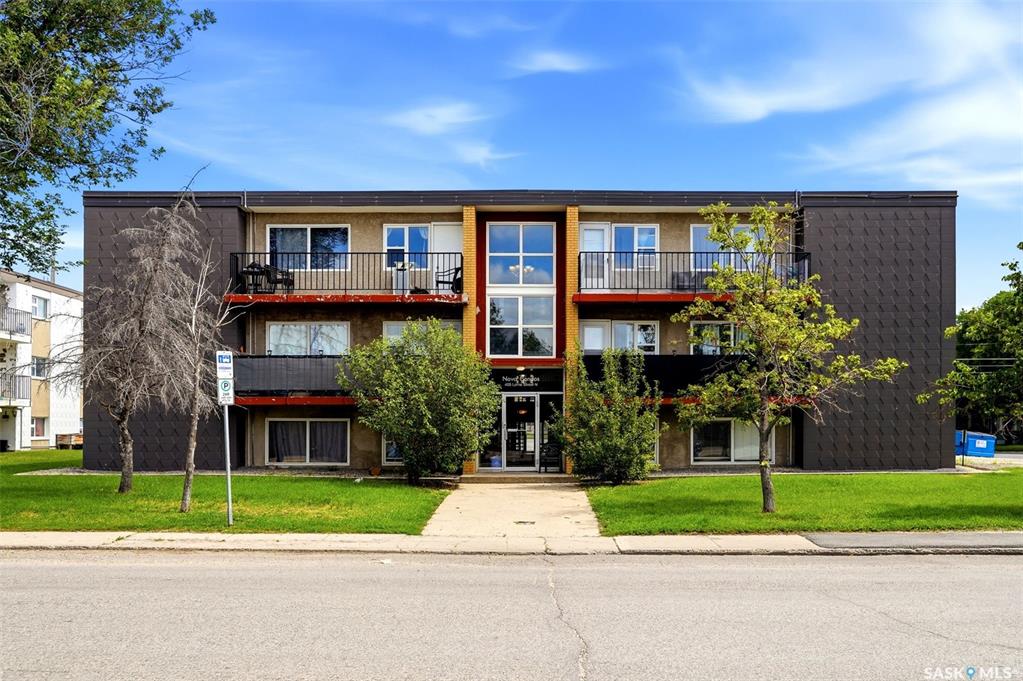 MLS® listing #SK043351 for sale located at 405 Lorne Street N #6