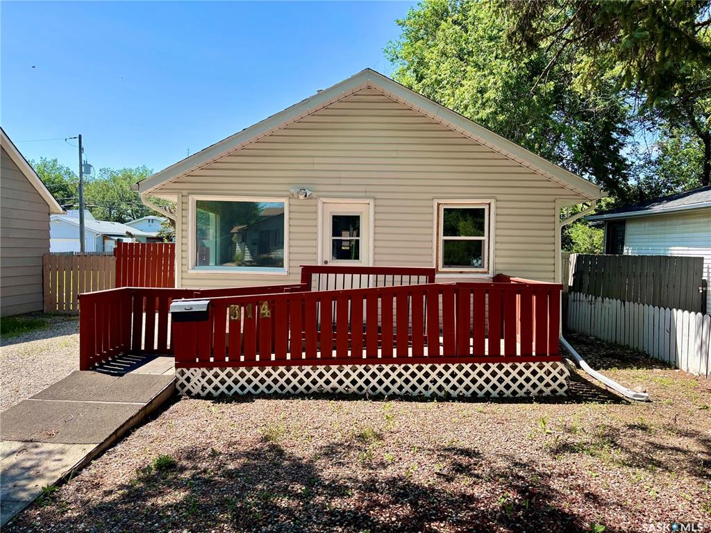Second View of 314 Retallack Street, Coronation Park, Regina, Saskatchewan, S4R 3N2