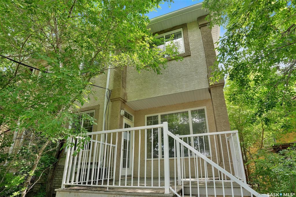 MLS® listing #SK043418 for sale located at 3876 Robinson Street