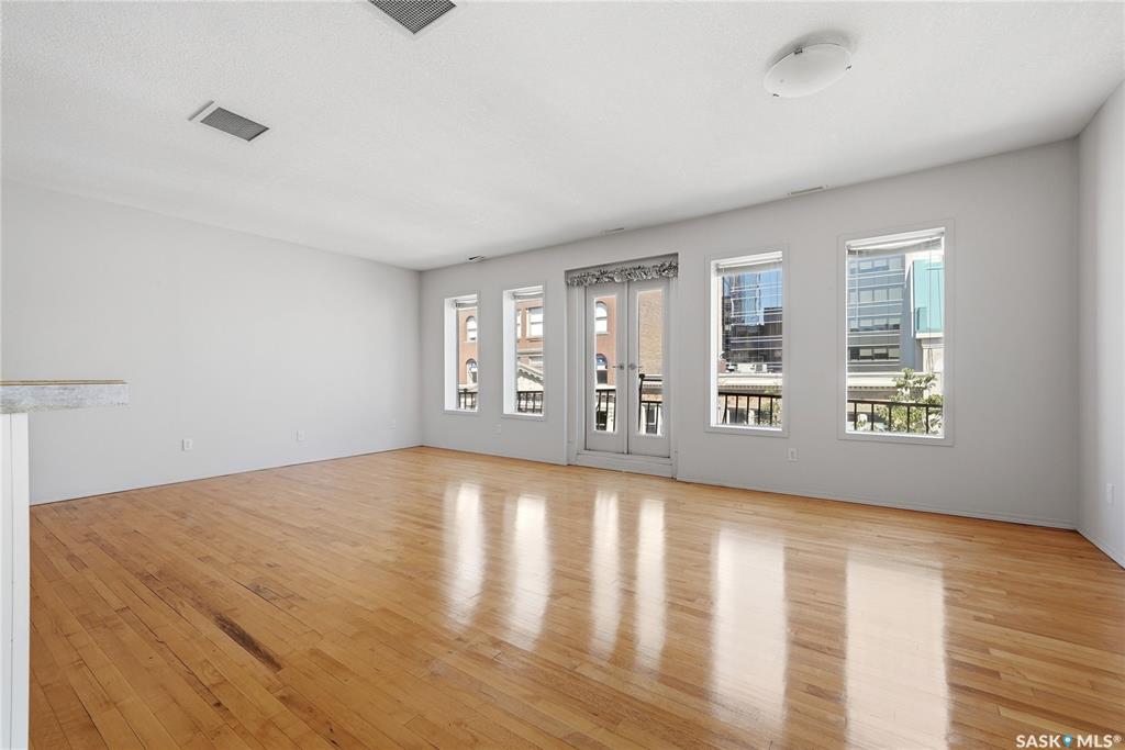 MLS® listing #SK043426 for sale located at 1836 Scarth Street #301