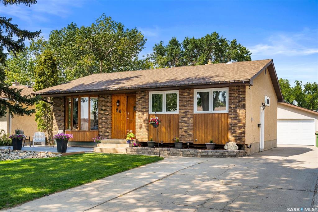 MLS® listing #SK043450 for sale located at 90 Walden Crescent