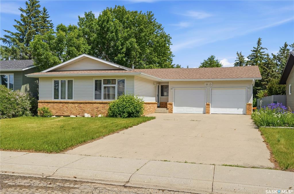 1625 Admiral Crescent, SK043514, Saskatchewan,