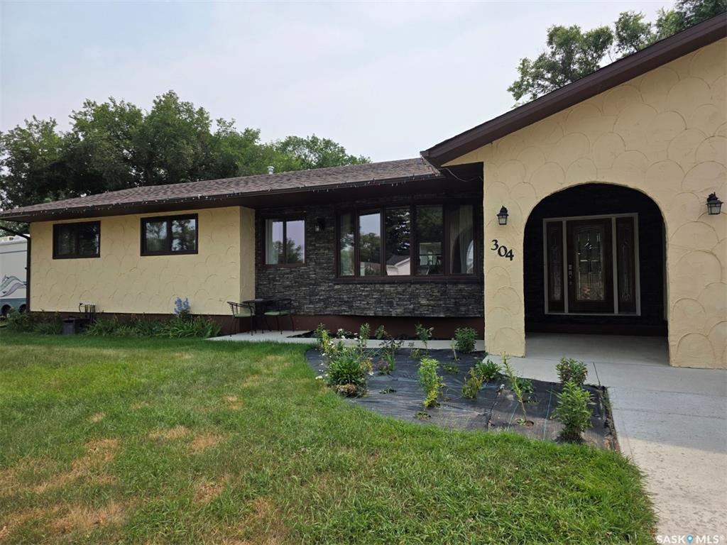 304 4th Avenue Se, SK043550, Saskatchewan,