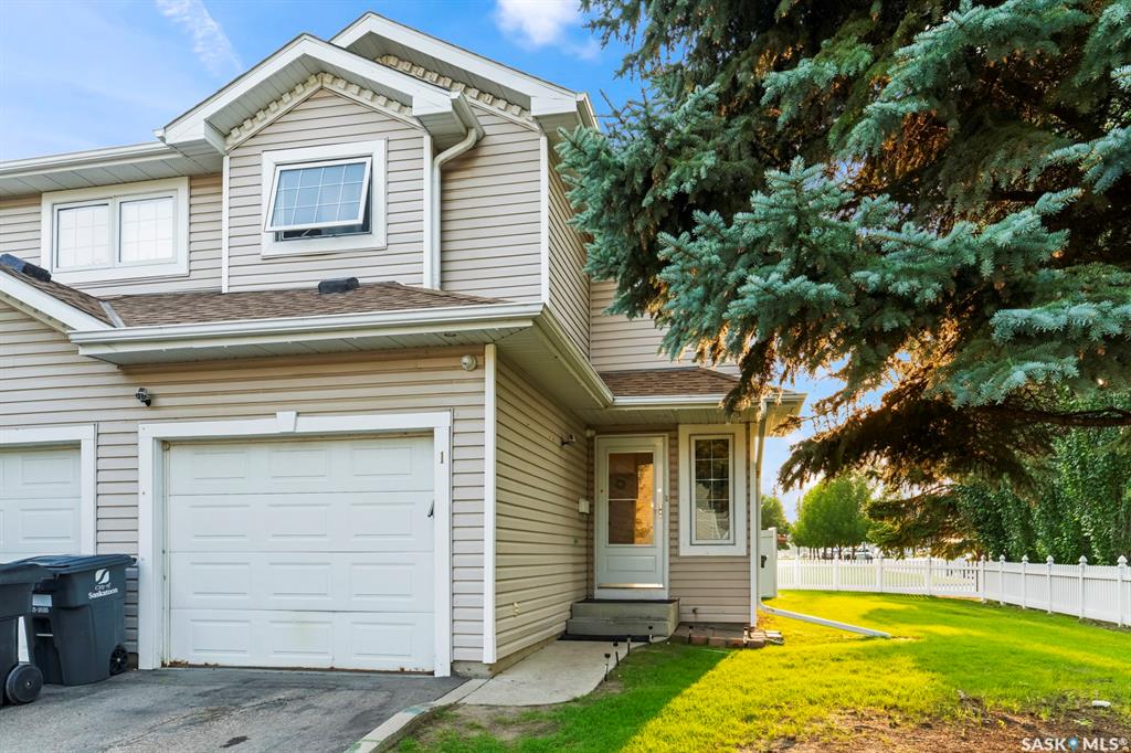 215 Pinehouse Drive #1, SK043559, Saskatchewan,