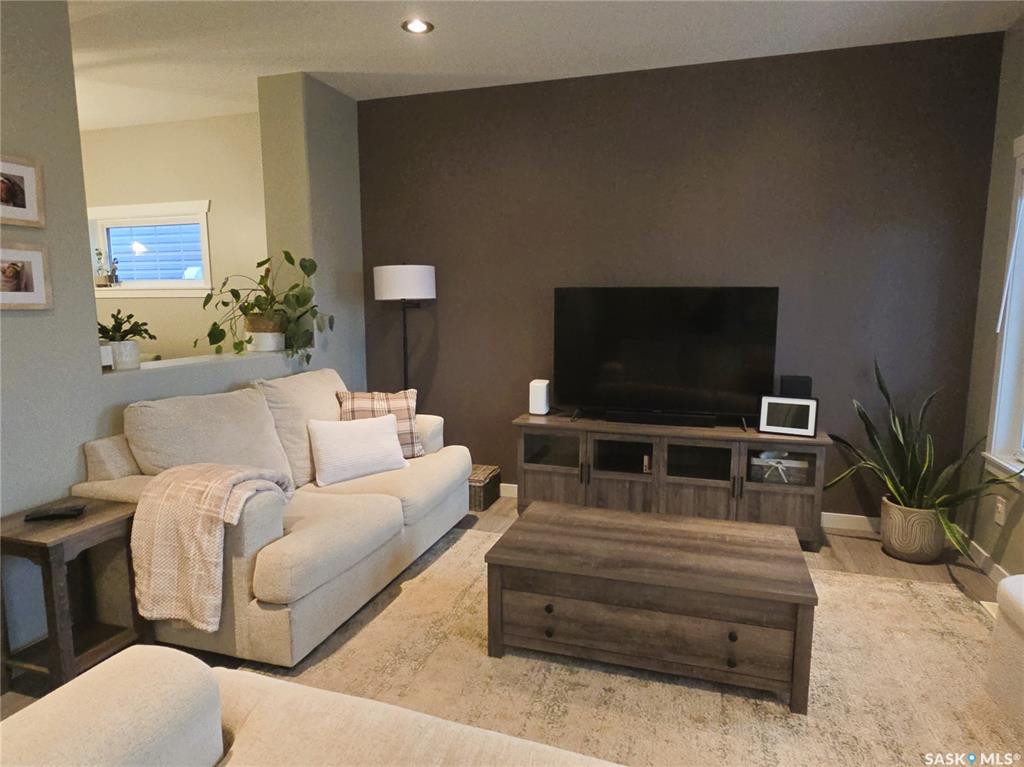 Fourth View of 652 Ells Crescent, Kensington, Saskatoon, Saskatchewan, S7L 6H9