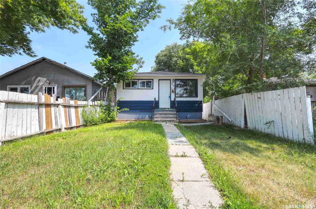 MLS® listing #SK043611 for sale located at 429 St John Street