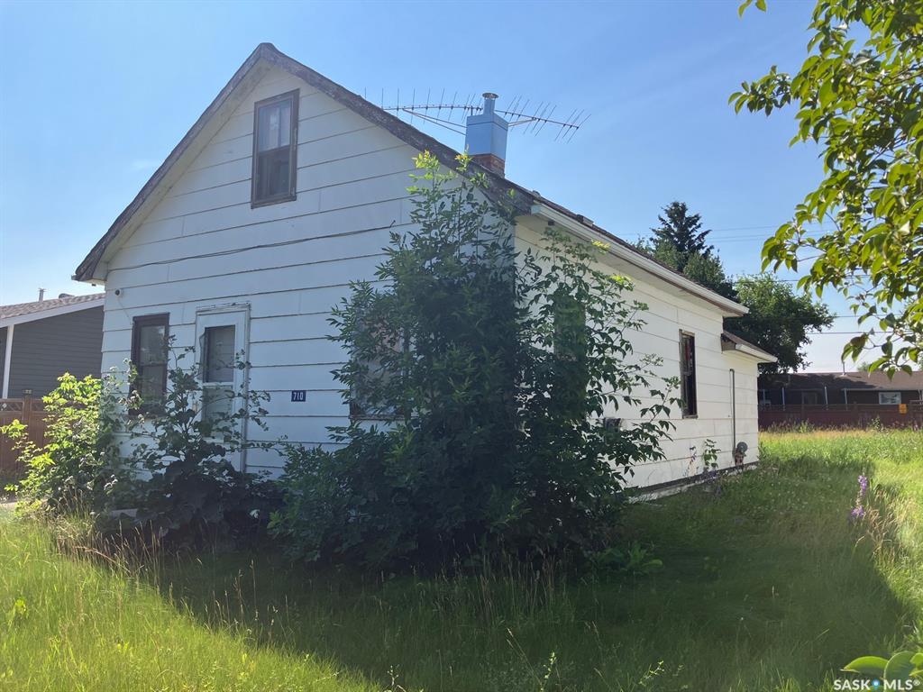 710 9th Avenue W, SK043629, Saskatchewan,
