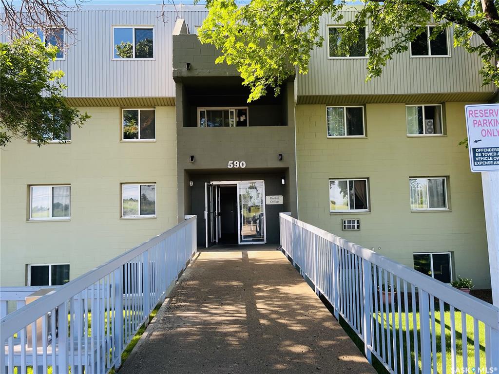 MLS® listing #SK043638 for sale located at 590 Laurier Street #401