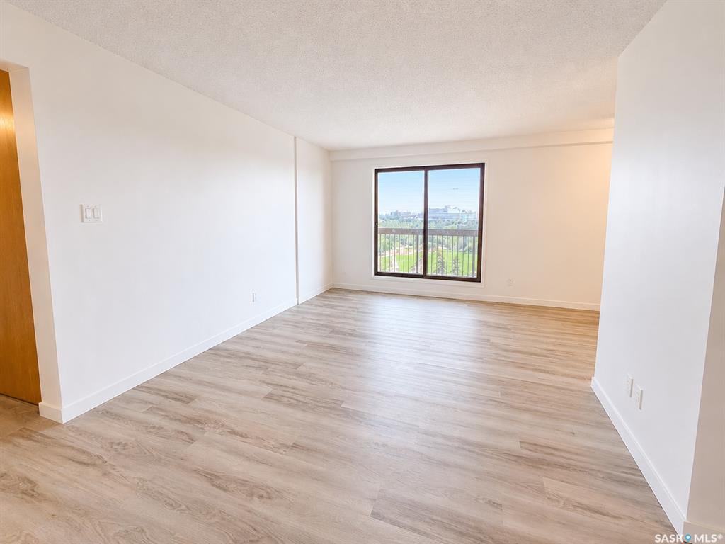 Second View of 430 5th Avenue N #1401, City Park, Saskatoon, Saskatchewan, S7K 6Z2