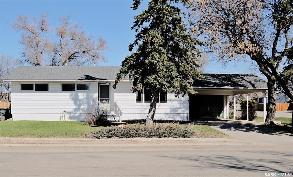 Second View of 1002 King Street, Rosetown, Saskatchewan, S0L 2V0