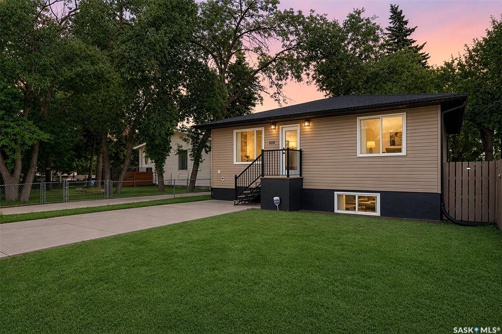 1105 Hochelaga Street W, SK043699, Saskatchewan,