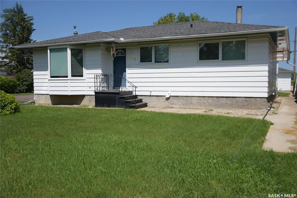 MLS® listing #SK043743 for sale located at 203 Lily Street