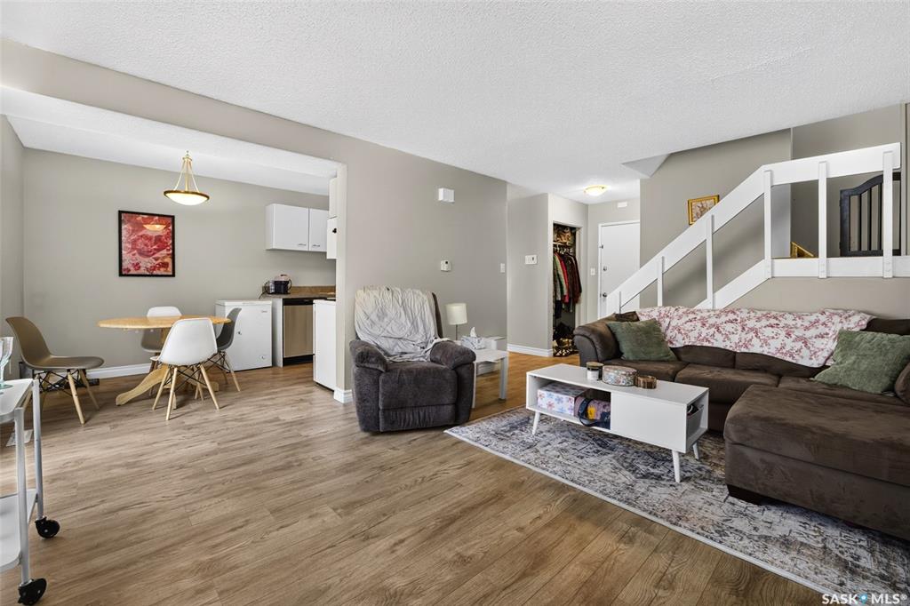 4216 Castle Road #J, SK043860, Saskatchewan,